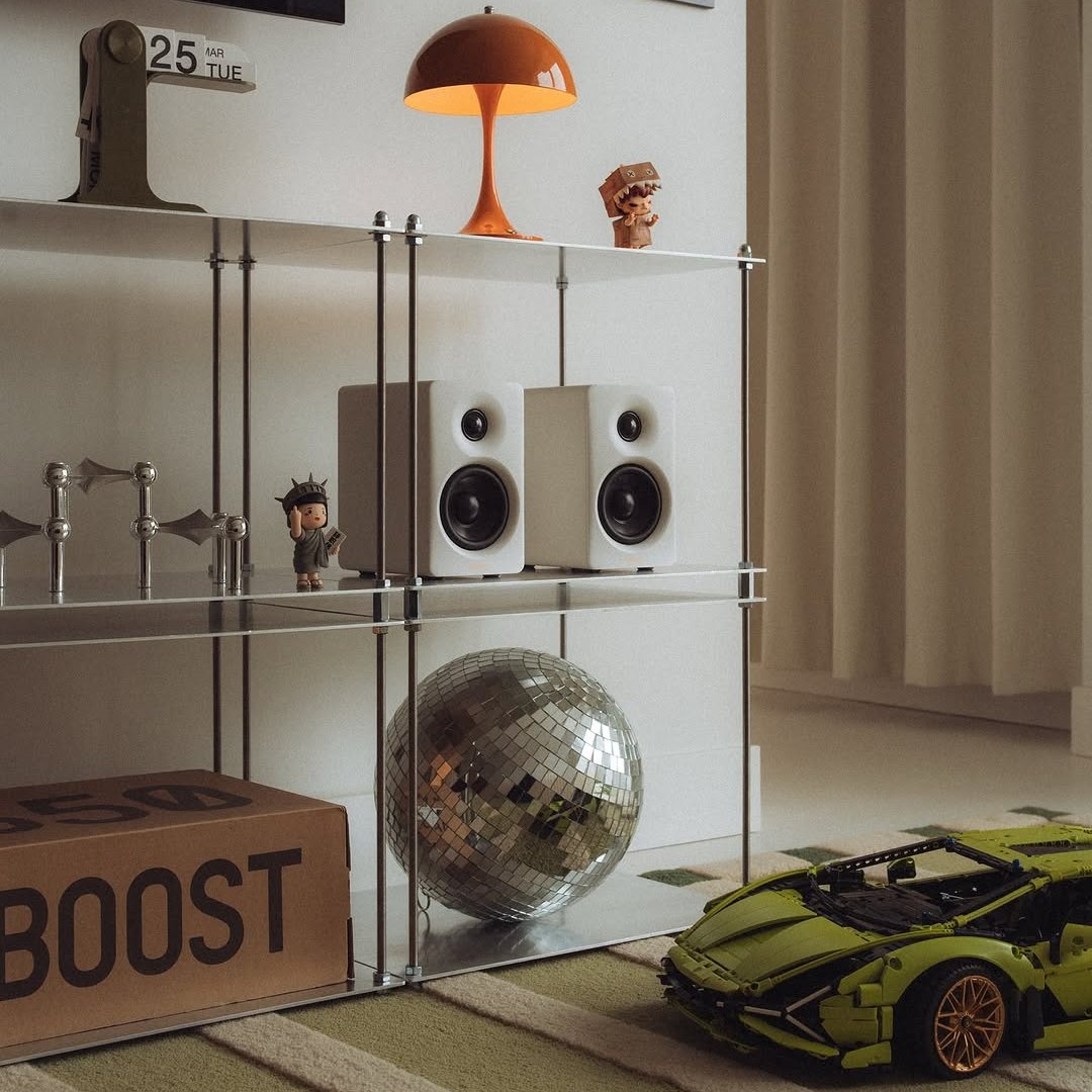 Edifier_Global's tweet photo. Morning light, smooth beats, and good vibes only. βοΈβ¨
The M60 speakers blend right in β minimal design, maximum mood.
https://t.co/LGuJd06qth
β
#HomeVibes #M60 #Edifier #SoundThatFits #InteriorInspo #EverydayMoments https://t.co/n4Z3qb3Lec
