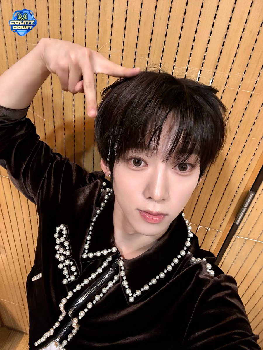 MnetMcountdown's tweet image. 그래 앰퍼샌드원이 다해라!
귀엽고, 잘생기고, 멋지고,
노래 잘하고, 춤도 잘 추고,
무대 장인이고, 퍼포 장인이고, 명곡 맛집이고, 완벽하고,

그리고 무엇보다
엠카랑 잘 어울리고 („• ֊ •„)੭ ☘︎

#앰퍼샌드원 #KickStart