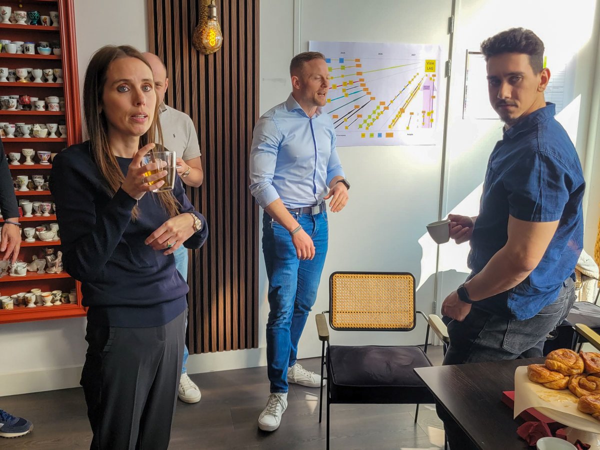 LeanSixSigmaGro's tweet photo. ✨Teamweekend in Vlissingen = onvergetelijk! Van Zeeuwse bolussen &amp; Obeya-sessies tot escape rooms &amp; zeezichtdiner 🌊💬🧩⚓️ 

We leerden, lachten &amp; groeiden samen. Zon, zee, samenzijn — wat een weekend! https://t.co/BhZpc0cO0w