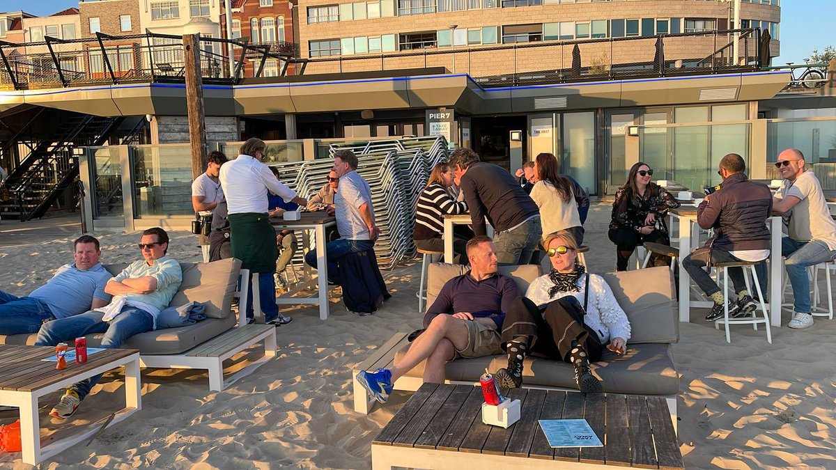 LeanSixSigmaGro's tweet photo. ✨Teamweekend in Vlissingen = onvergetelijk! Van Zeeuwse bolussen &amp; Obeya-sessies tot escape rooms &amp; zeezichtdiner 🌊💬🧩⚓️ 

We leerden, lachten &amp; groeiden samen. Zon, zee, samenzijn — wat een weekend! https://t.co/BhZpc0cO0w
