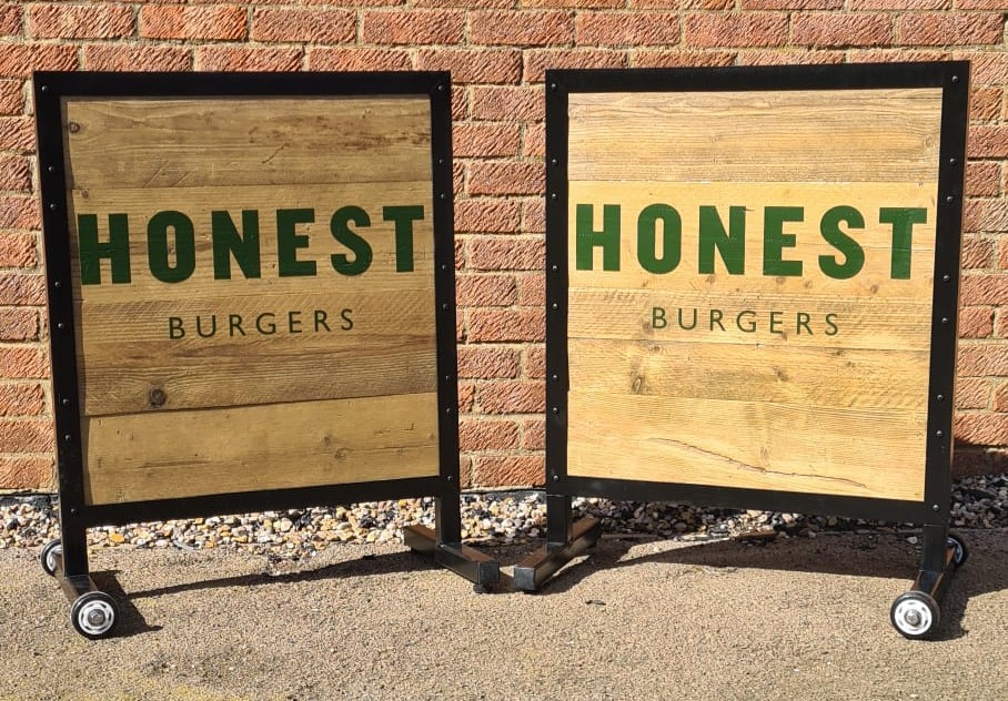 brandlineprods's tweet photo. We are delighted to have successfully fulfilled another order for @honestburgers, this time for their restaurant in Manchester.  These panels were equipped with feet on one end for effortless transportation by the staff at the close of business hours. . #honestburgers #burgers https://t.co/MfrDn4rw53