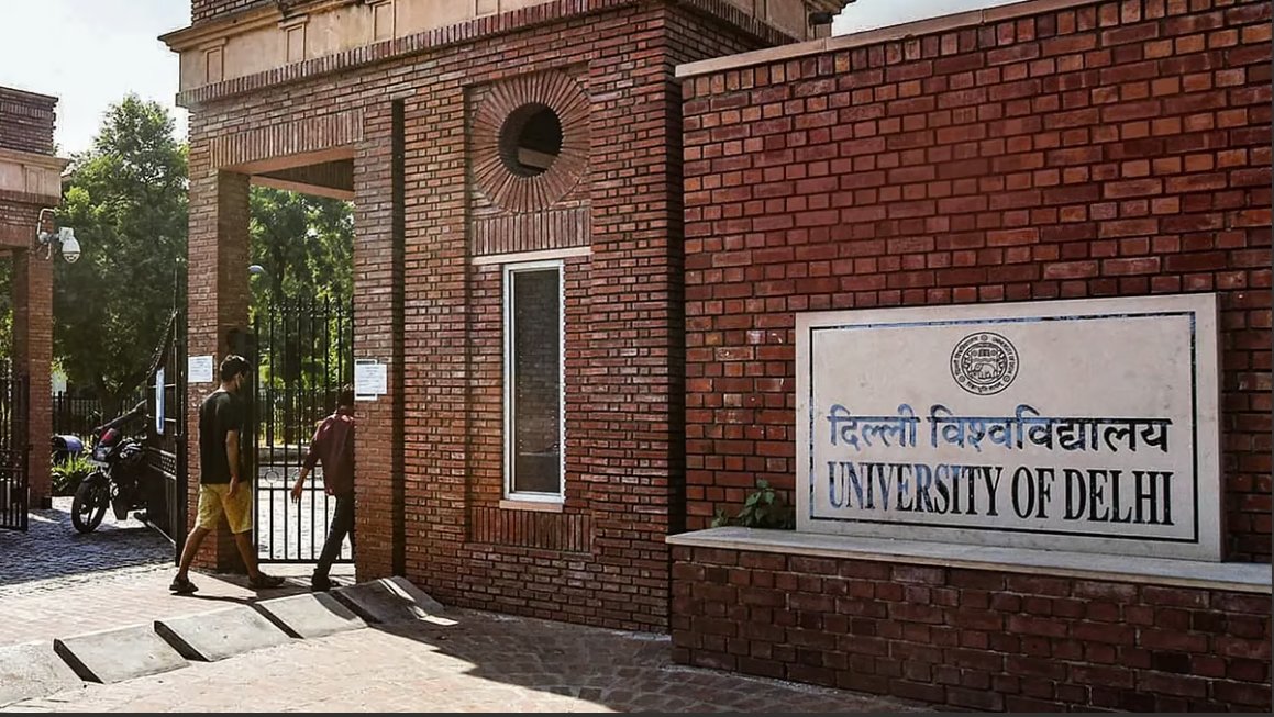 AlManhal1's tweet photo. Breaking Ground: University of Delhi Leads India as the First to Subscribe to Al Manhal’s Transformative Arabic Platform for Middle Eastern and Islamic Studies! 
Learn more: https://t.co/pDQJAoFUCj
#UniversityOfDelhi #AlManhal #ArabicResearch https://t.co/cDdOI8nu0z