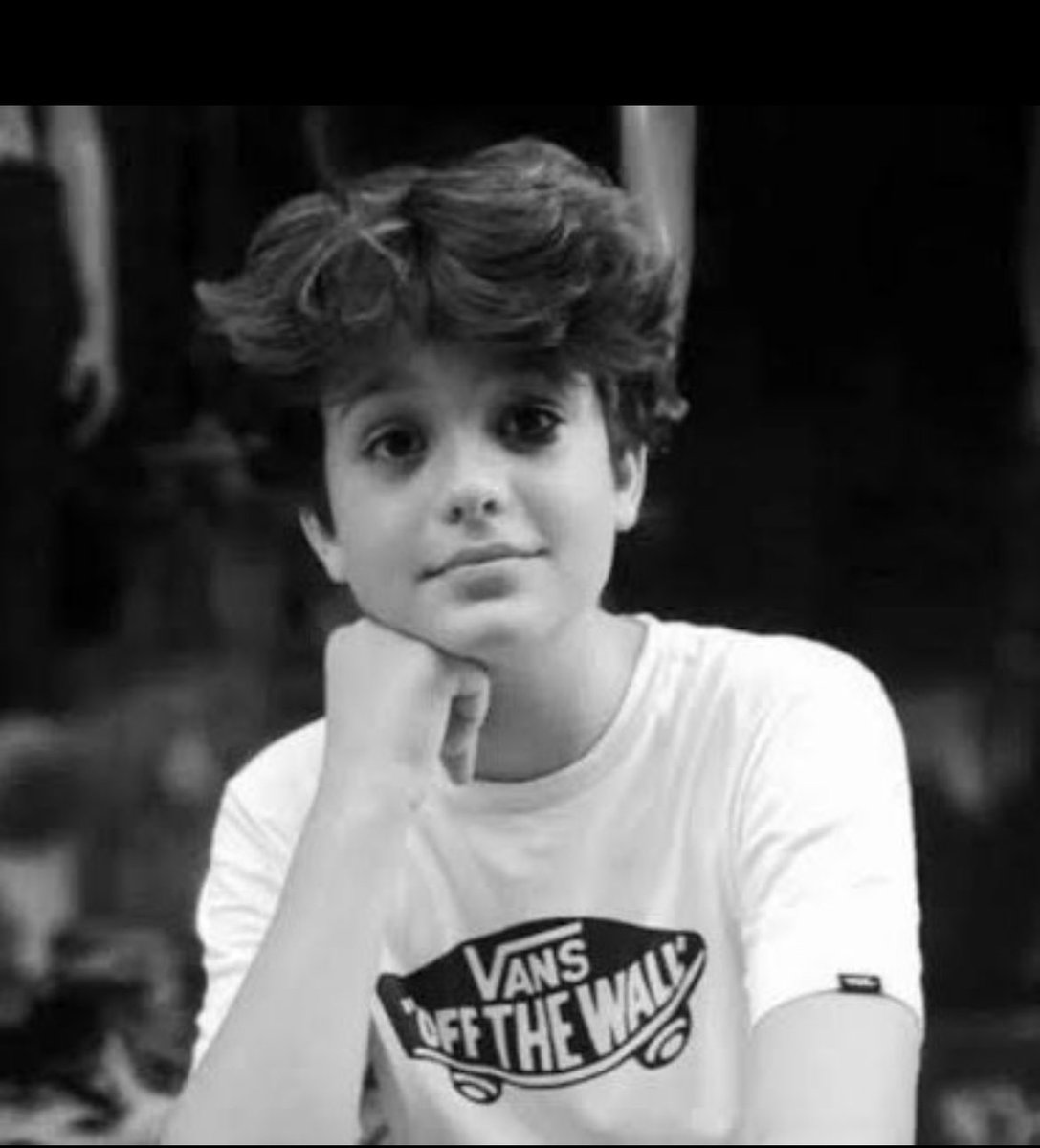 #AhmetMinguzziEmsalOlsun Bazen hiç tanımadığın biri, kalbinde sonsuza dek yer eder.❤️ 
Çünkü sevgi tanımakla sınırlı değil,
Bazen bir yürek bir başka yüreği tanımadanda sarabilir.✨