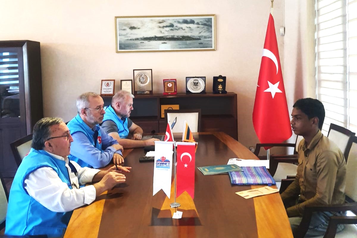DiyanetVakfi's tweet photo. Diyanet Bursları kapsamında Hindistan ve Sri Lanka’da uluslararası seçme sınavı ve mülakatlarımızı gerçekleştirdik. 

#DiyanetBursları
#EğitimİleDeğişirDünya https://t.co/FWXr0sHrO3