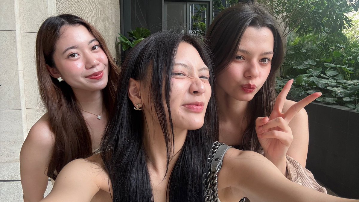 limmegan19's tweet photo. Besties quality time tgt!! Oh narakkk~ been awhile isnt it? Enjoy naka🫶🏻💕
#beckysangels #ffayfayy #bameech https://t.co/NdJbGXBI0V