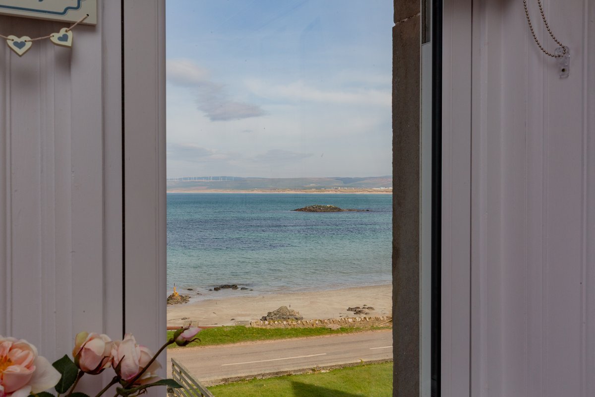 robbresidential's tweet photo. Under Offer - Bayvoyach, Campbeltown

Due to the sale of Bayvoyach, Robb Residential now sit with well qualified residual interest and require similar properties to satisfy built up demand. 

To enquire about our available properties,
📞: 0141 255 3880 https://t.co/ZqCKEscVoD