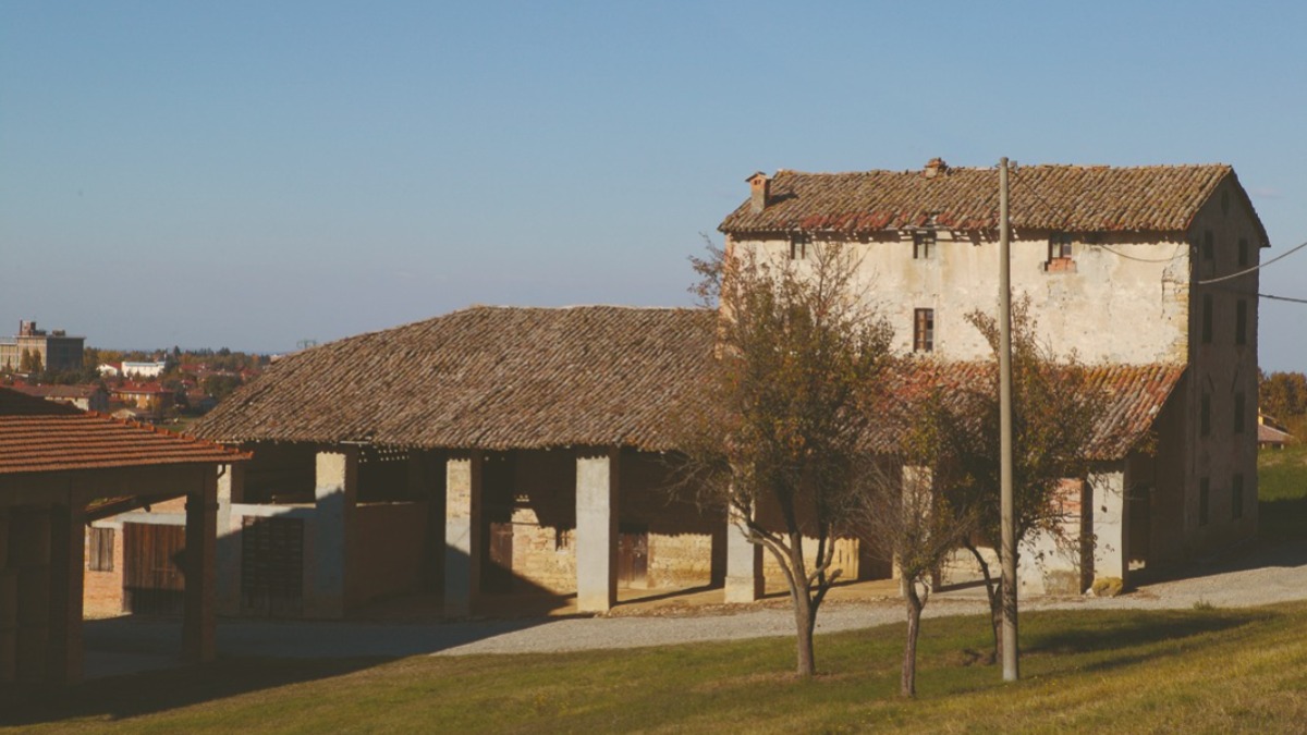 #DidYouKnow that the secret to the extraordinary taste of #ParmaHam lies in the air of Parma itself? The unique climate of this enchanting Italian region plays a crucial role in the ham's exceptional flavour!