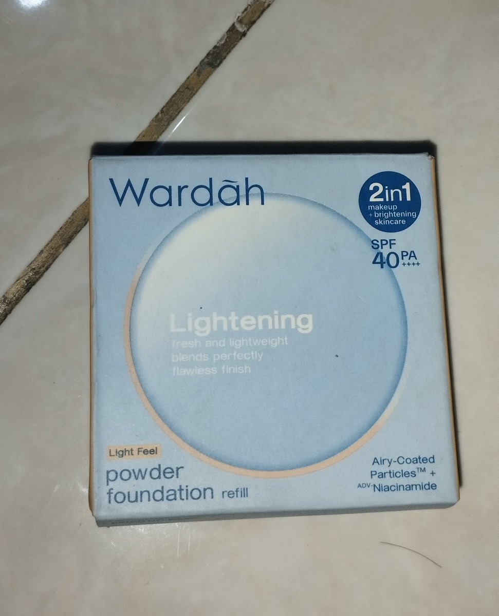 Wts bedak padat wardah kode 03, baru beli dan baru sekali pake, dijual karena salah shade, harga beli 44k dijual 25k ajaa