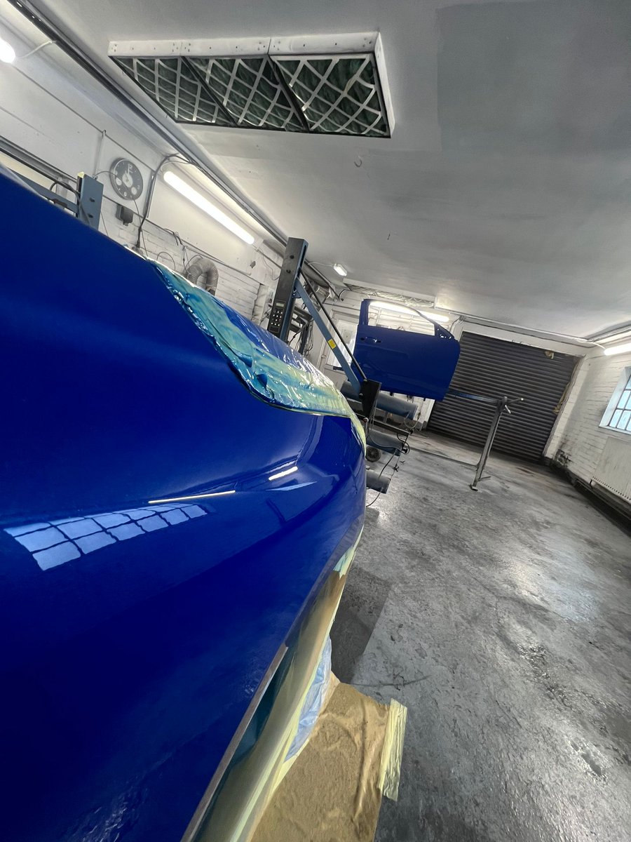 A.T. Launder Coachworks understands that time is precious, which is why we offer hassle-free car body repairs.

We offer mobile services, flexible appointments, and free quotes to fit your busy schedule.

Let us take care of the repairs—so you can focus on what matters most.