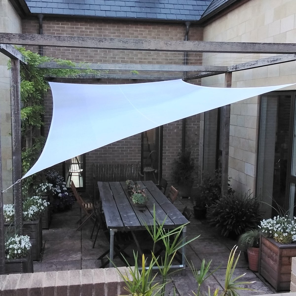 clarashadesails's tweet photo. #ThrowbackThursday - Our Clara white shade sails are perfect for when you don't know what the weather is doing!
https://t.co/j6PlY4dIpZ
#clarashadesails #gardening #garden #gardendesigninspiration #OutdoorLiving #outdoordeckdesign #April #spring #AprilShower #AprilShowers https://t.co/K0PWN513Z3