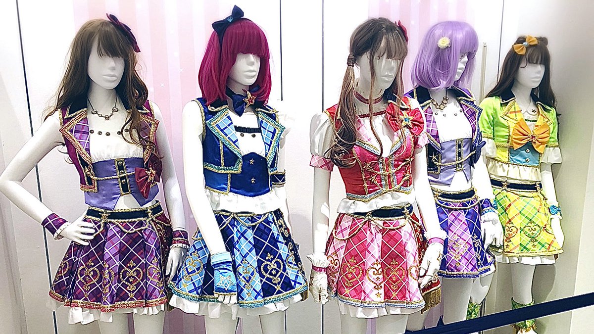 アイカツ！ハイスクール・ドレスアップ・300レア 過去のポップアップショップで 展示されてた衣装の写真あった