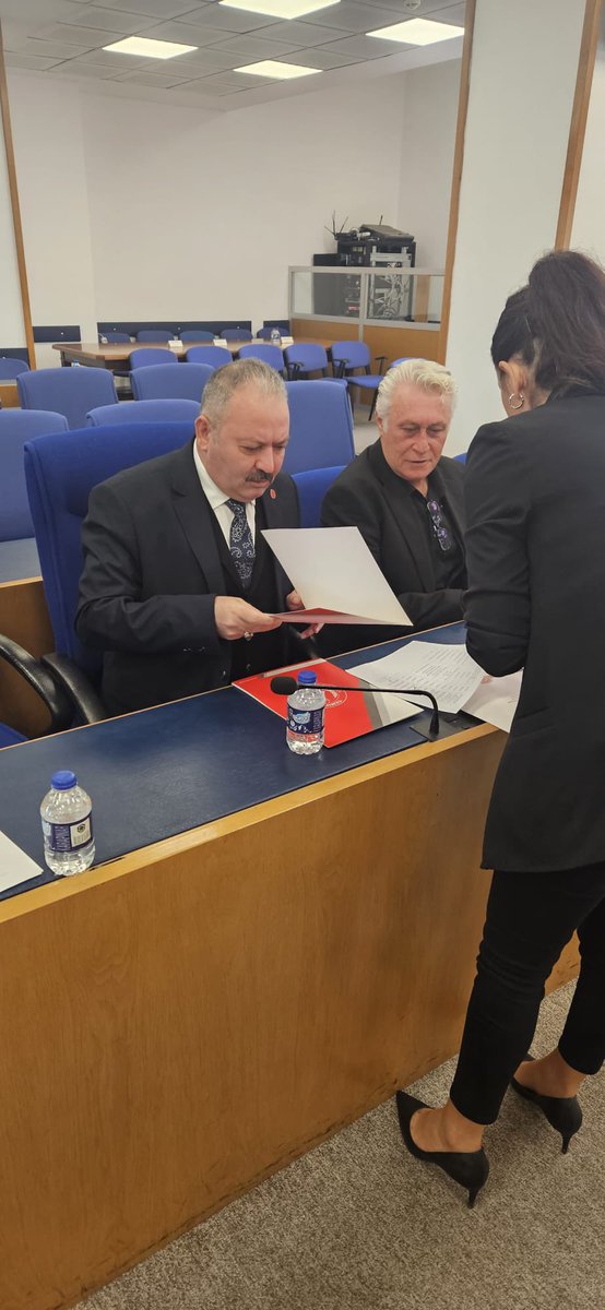 alitilkici38's tweet photo. TBMM  Milli Savunma Komisyonunda özlük hakları kanun teklifi çalışması Stk toplantısı

https://t.co/0cogLUpSbe

#UzmanÇavuş 
@temud_2024_ https://t.co/yBzaezEYBg