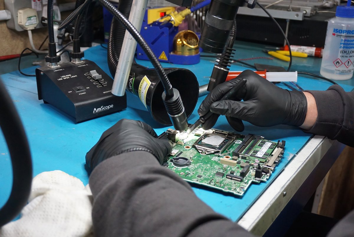 Bargain Hardware tweet media