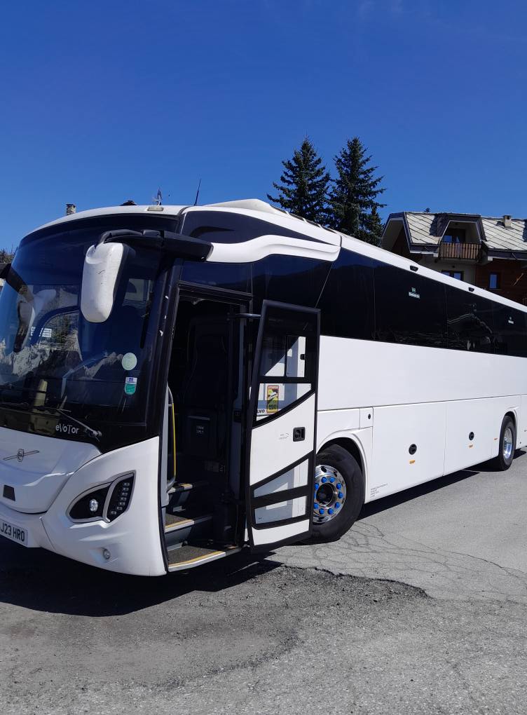 CoachesHodgsons's tweet photo. Michael has been busy in #Italy, ready to be homeward bound today.
#TeamHodgsons #TakingPeoplePlaces in #Comfort #GreatCustomerService https://t.co/F4boM2wWag