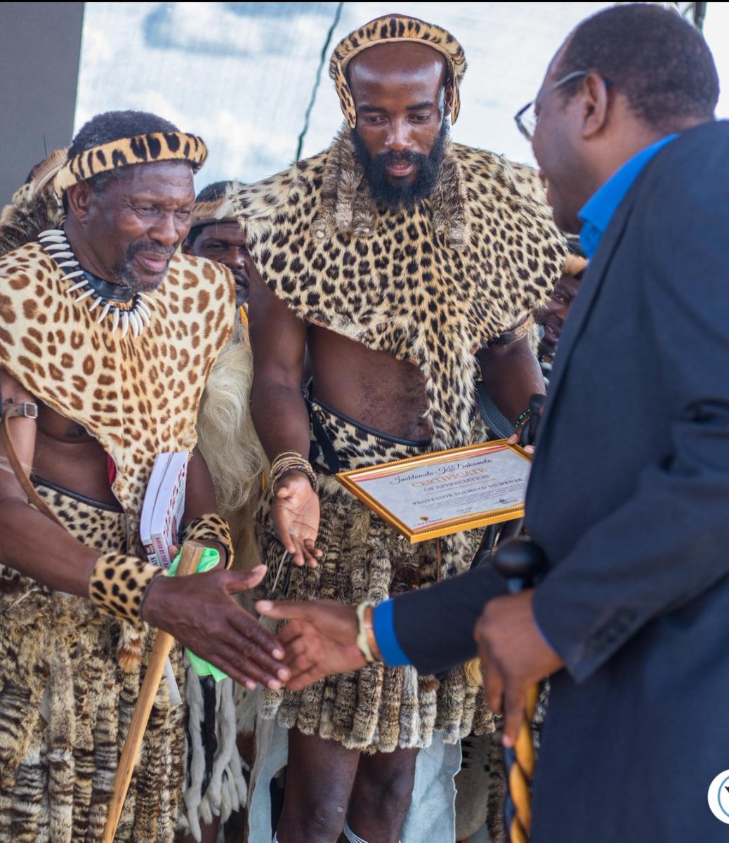 Great handshake, great royalty, great culture. Prince Vanana Zulu from Zululand (KZN) congratulating the herdboy/professor. Our great Chief Dakamela gesticulating excitedly. What a wonderful way to be HONOURED!!! We are ever so grateful, CHIEF DAKAMELA.