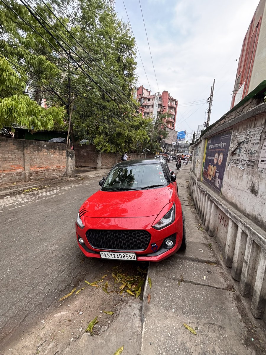avjtroy's tweet photo. @GuwahatiPol @guwahatitraffic  See this car . Not even spared to park on footpath at Barthakur Mill Road, Ulubari . @guwahatiplus https://t.co/6a9t36V9uE