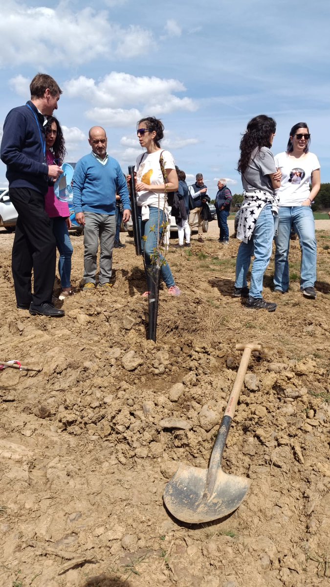 Proyecto_BMPalencia (@proy_bmpalencia) on Twitter photo <a href="/FBiodiversidad/">Fundación Biodiversidad</a> <a href="/PalenciaEnlaRed/">Palencia en la Red</a> 📷 Ignacio Fosco de <a href="/fafcyle/">FAFCYLE</a> junto a Jesús Carmelo Miguel Campos alcalde de #Ledigos, Palencia y Ana Martín Secretaria Técnica de <a href="/BMPalencia/">Palencia ModelForest</a>
#ProyectosPRTR #PlanDeRecuperación <a href="/FBiodiversidad/">Fundación Biodiversidad</a> <a href="/FBiodiversidad/">Fundación Biodiversidad</a> <a href="/PalenciaEnlaRed/">Palencia en la Red</a> 📷 Ignacio Fosco de <a href="/fafcyle/">FAFCYLE</a> junto a Jesús Carmelo Miguel Campos alcalde de #Ledigos, Palencia y Ana Martín Secretaria Técnica de <a href="/BMPalencia/">Palencia ModelForest</a>
#ProyectosPRTR #PlanDeRecuperación <a href="/FBiodiversidad/">Fundación Biodiversidad</a>