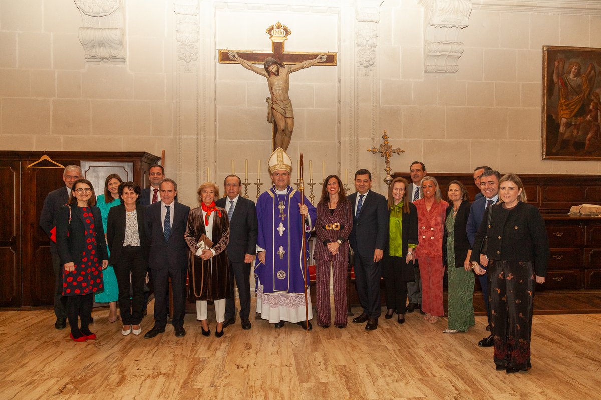 El 4 y el 5 de abril se celebró en Alicante el 41º Congreso FEPACE: “El poder transformador de la educación, una mirada hacia los padres”. 1.200 padres y madres de <a href="/FomentoEdu/">Colegios de FOMENTO</a> pudieron reflexionar sobre los retos como primeros educadores y su impacto en la educación de sus hijos.