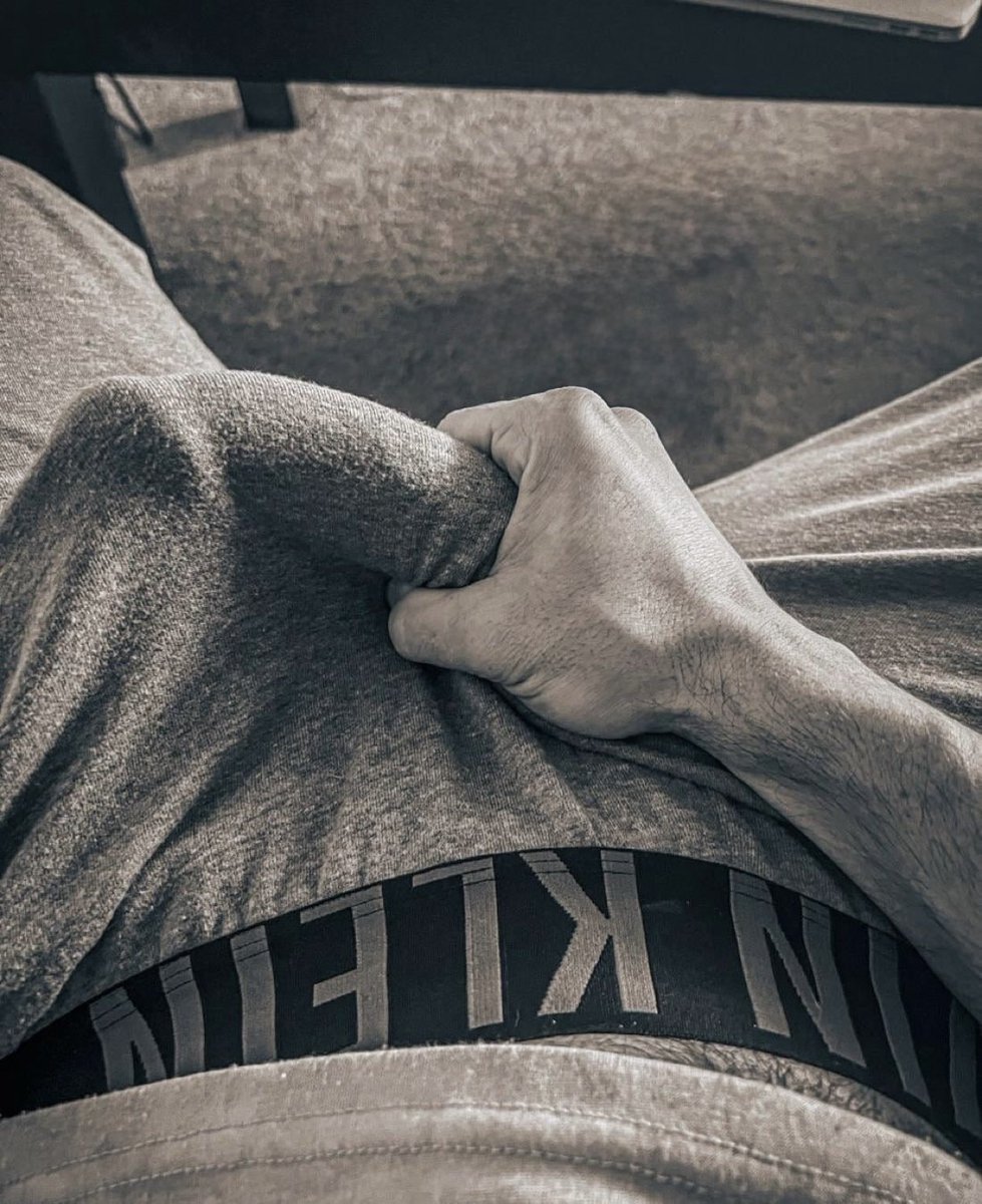 While watching your nudes , I decided to show you my nude 🍆

Держите #нюдсочетверг #нюдс #nudes