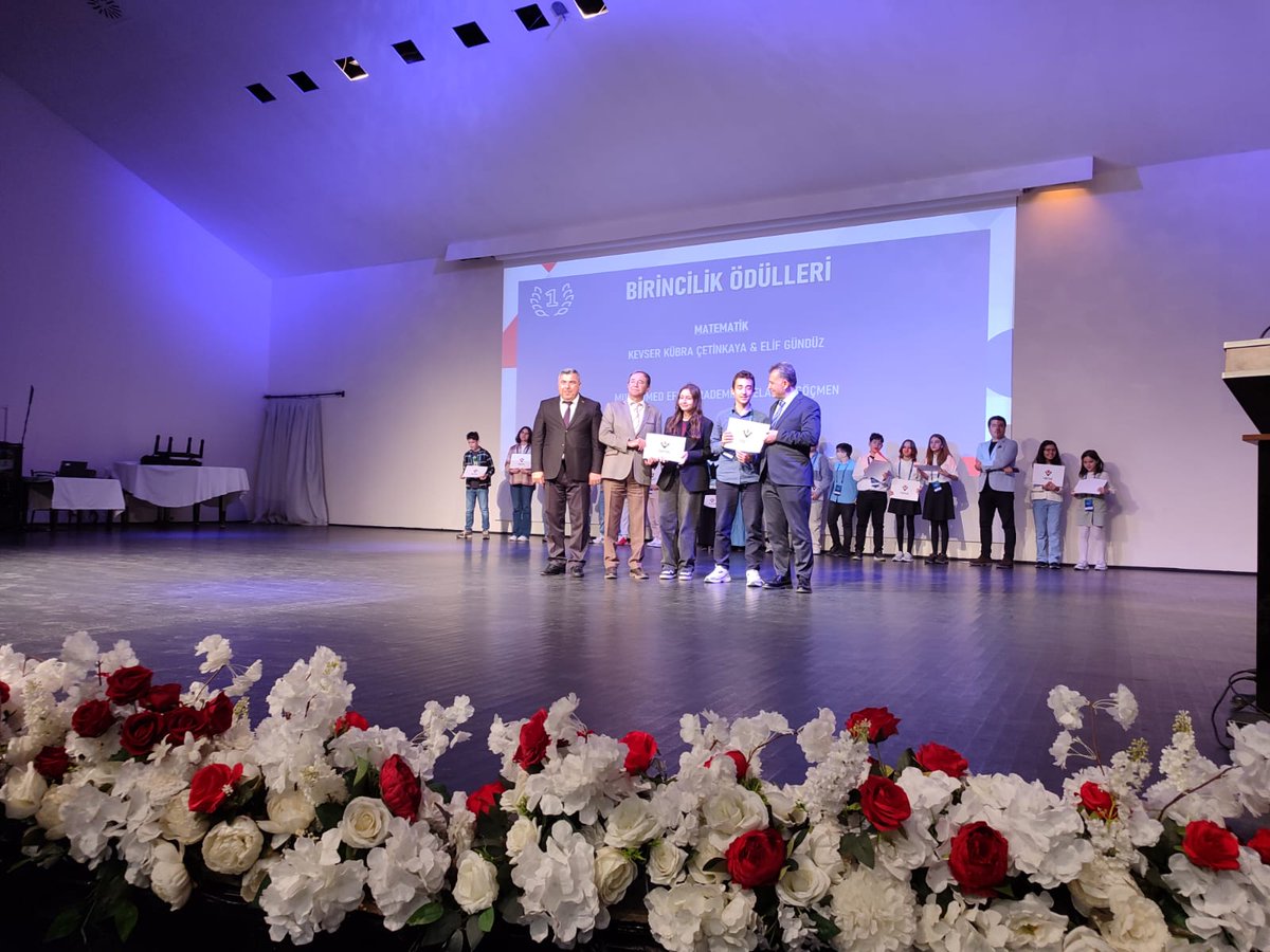 IspartaBilsem's tweet photo. Tübitak 2204-B Ortaokul öğrencileri Araştırma Projeleri Bölge Sergisinde  Matematik alanında projemiz Bölge 1. Olmuştur.Ögretmen  ve öğrencilerimizi kutlar, finalde başarılar dileriz .@MebOrgm @Abdullah_Erin47 @recai_ocak @ispartamem @ispartamemarge @ISPARTAVALILIK @fevzigcluu https://t.co/8Ox0ULZf4k