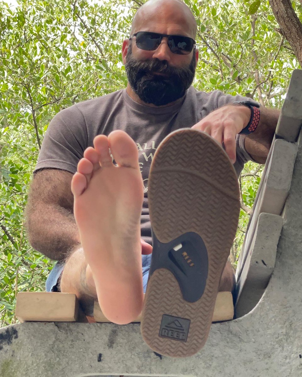 Springtime has sprung. 🦶