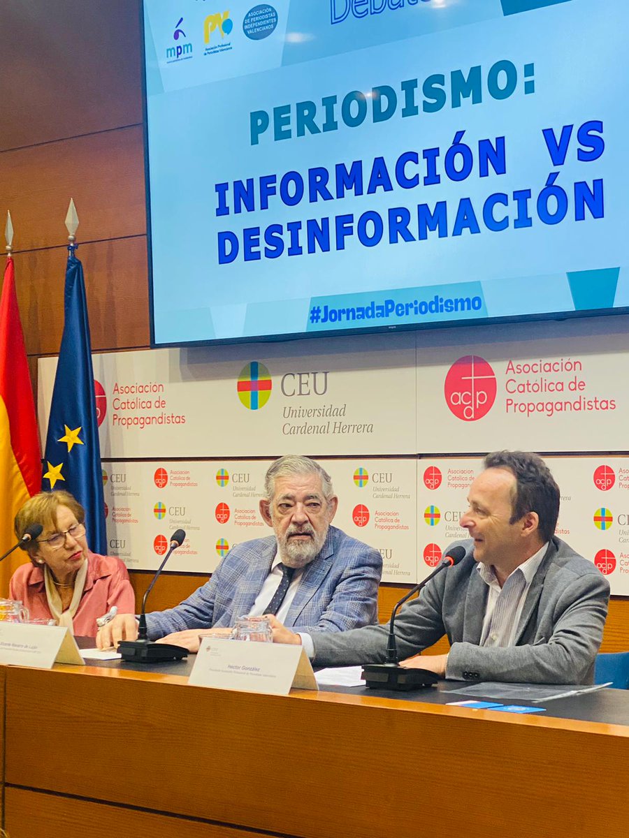 MontanyesMarosa's tweet photo. ¡Arrancan las jornadas! Ya hemos dado el pistoletazo de salida a nuestras Jornadas de Periodismo: #Información vs #Desinformación .
#APPV #PeriodistasValencianos #MPM #APIV #JornadasDePeriodismo #InformaciónVsDesinformación #Periodismo #Comunicación #Valencia #FakeNews https://t.co/J5ZlrANRLx