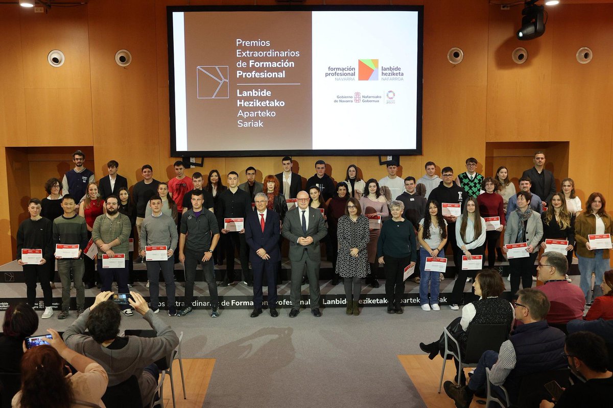 Javier Zudaire Basarte premio extraordinario FP
…iberadelarga.web.educacion.navarra.es/w/javier-zudai…