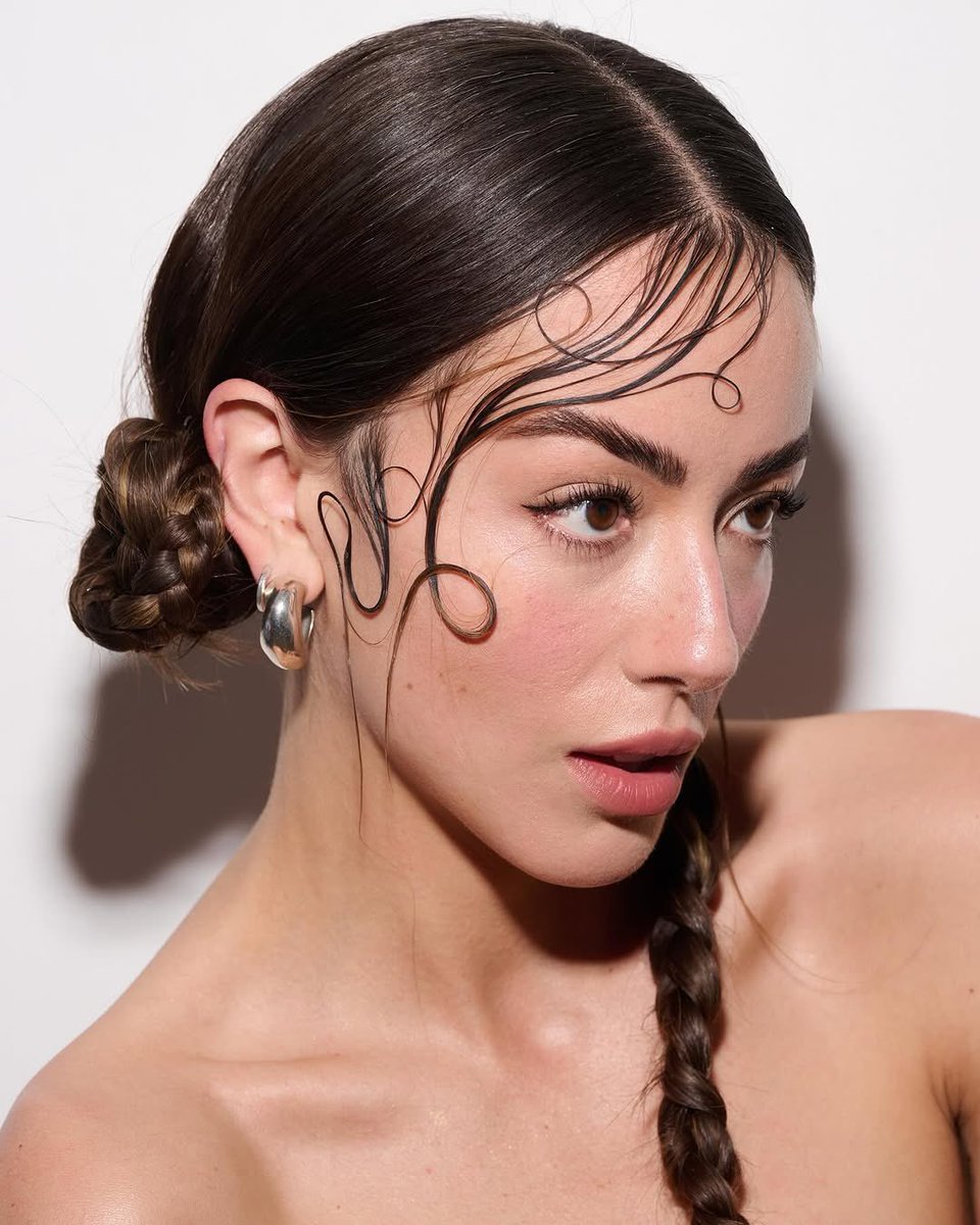 Chloe Bennet Brasil • FÃ-CLUBE tweet media