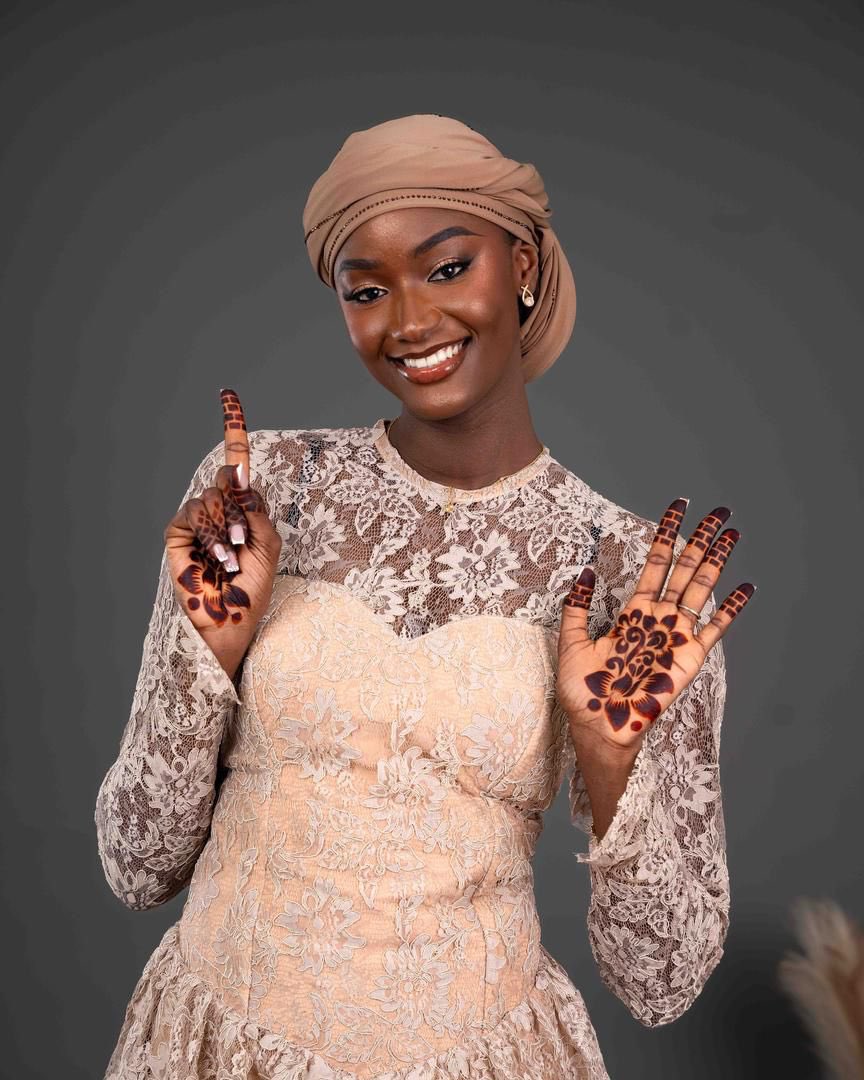 Amayel__'s tweet photo. Cette magnifique mariée nous a fait confiance pour la tenue de son shooting! 
On lui souhaite une longue et belle vie auprès de son époux 💕 https://t.co/zRqUw0IZhm