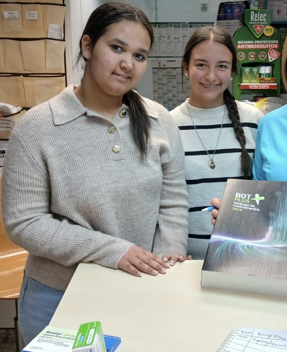 iesprincipe's tweet photo. Por tercer año consecutivo, el centro ha participado en el Programa "4°+Empresa", a través del cual 18 alumnos de 4° ESO han tenido la oportunidad de realizar estancias educativas en empresas.
#DepartamentoEconomía #Programa4+Empresa #IESPrincipeAsturias https://t.co/JQ8ZEDJ39G