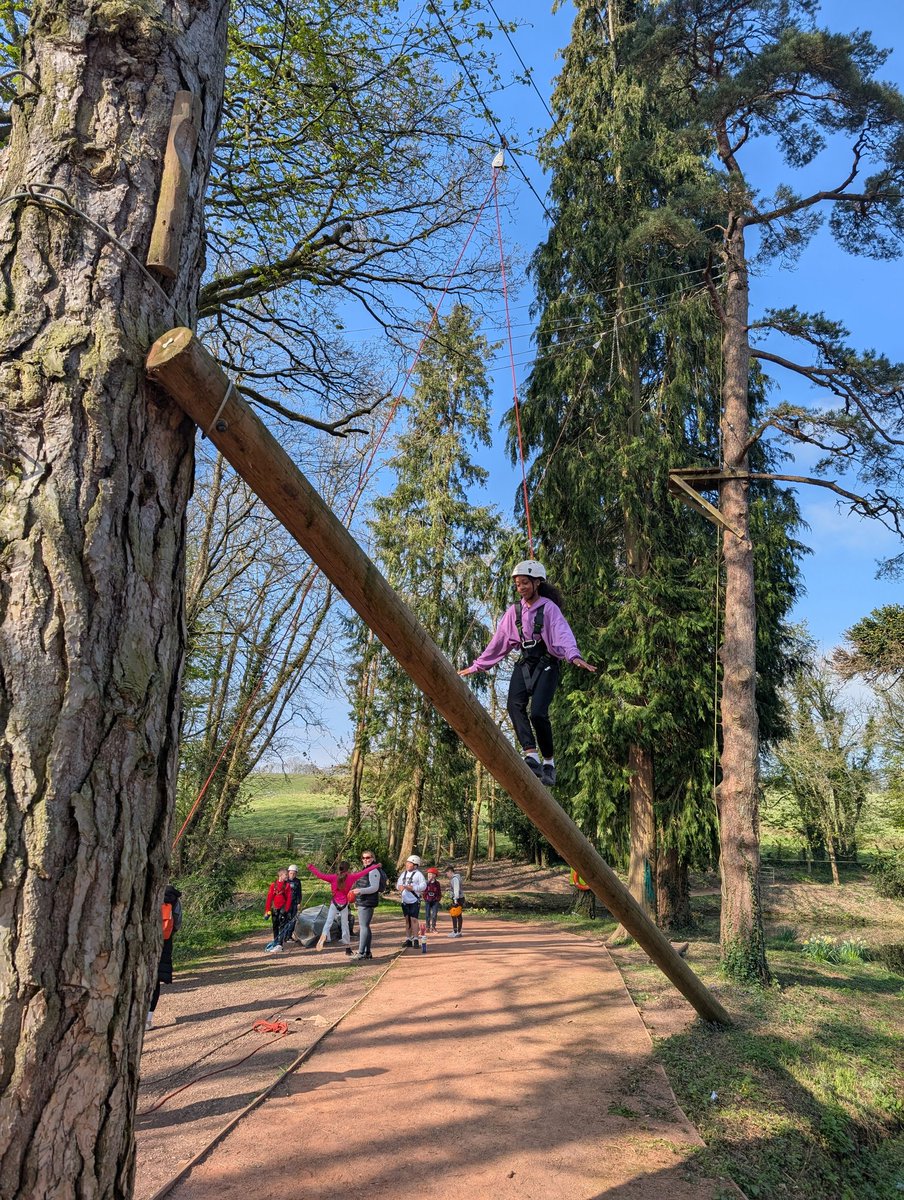 YearFiveBPS's tweet image. Gladiator climb &amp;amp; Balance beam! @Blackwood_PS