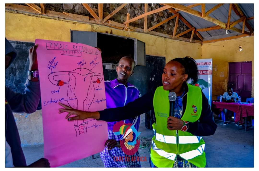 africa_tareto's tweet photo. "Education about menstrual hygiene can change lives. Teaching young people the right practices can help them stay healthy, stay in school, and feel empowered. Knowledge is power! ๐๐ช#treesforgirls #srheducation https://t.co/gpIrRMbfFY