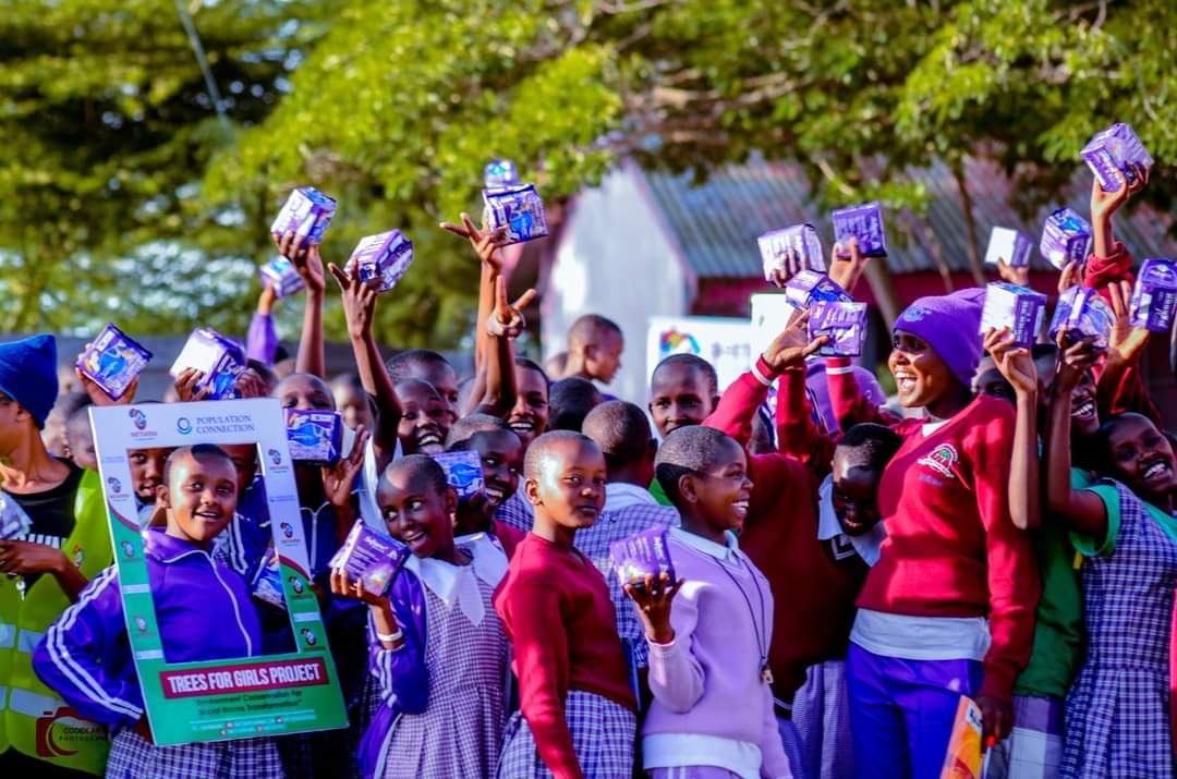 africa_tareto's tweet photo. "Education about menstrual hygiene can change lives. Teaching young people the right practices can help them stay healthy, stay in school, and feel empowered. Knowledge is power! ๐๐ช#treesforgirls #srheducation https://t.co/gpIrRMbfFY