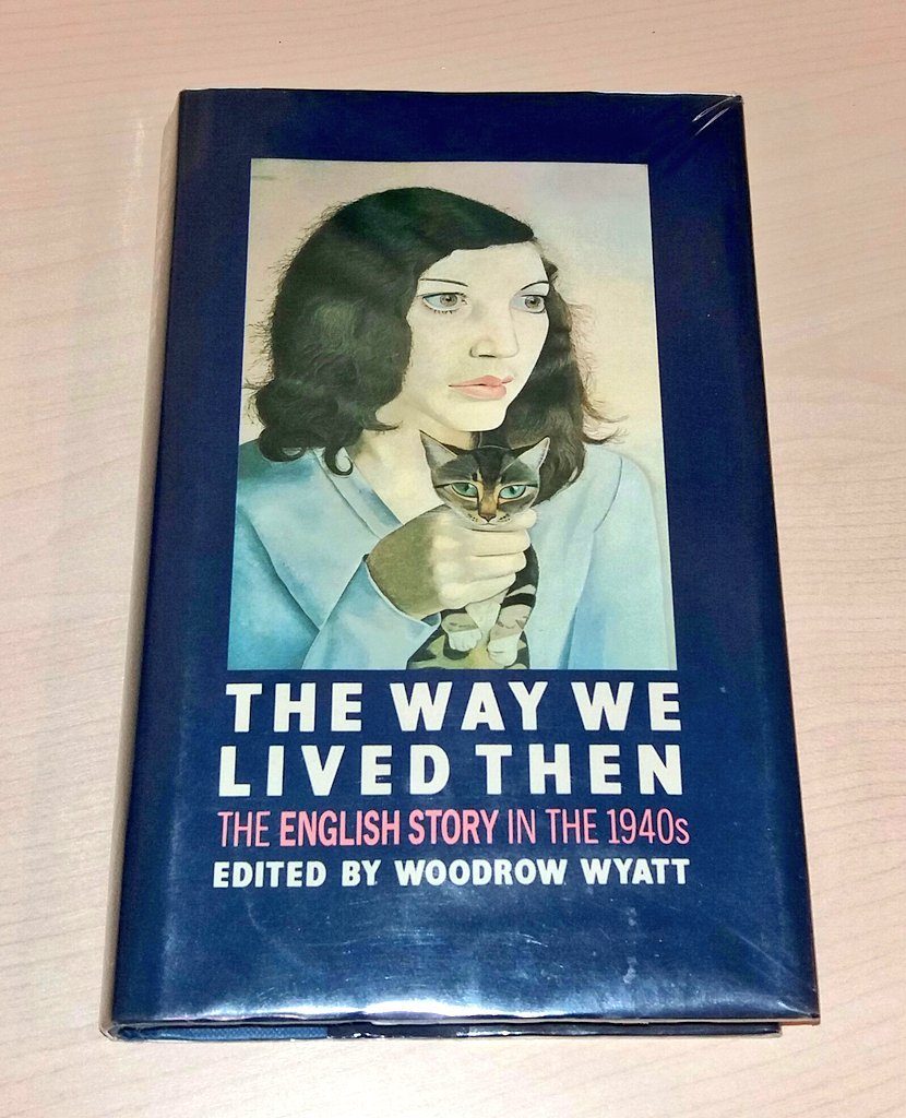 Orkney Library (@orkneylibrary) on Twitter photo It's a little known fact that back in 1940s England, singers would often use a disgruntled cat as a microphone. 🎤😾 It's a little known fact that back in 1940s England, singers would often use a disgruntled cat as a microphone. 🎤😾