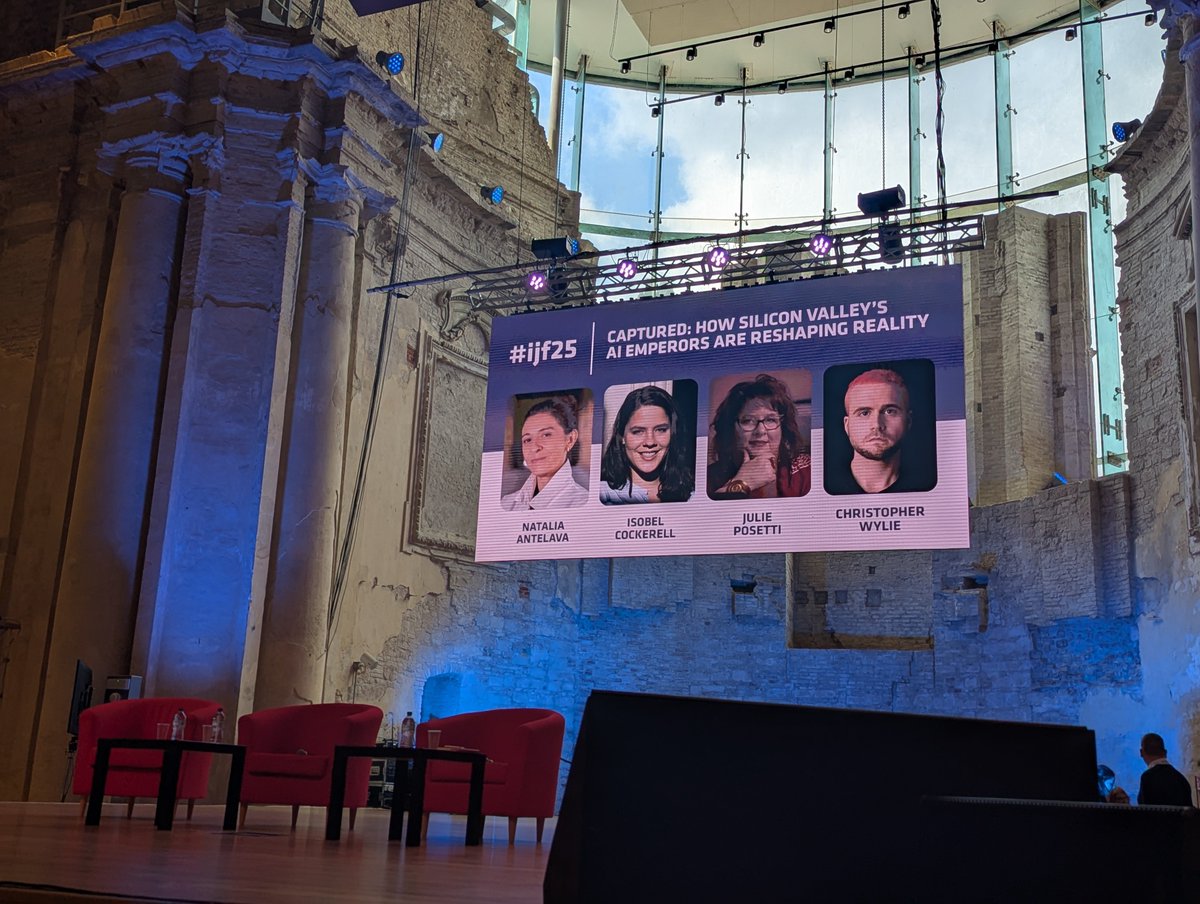 skopmichal's tweet photo. Někdy prostě chcete sedět v první řadě.
#icj25 #cambridgeanalytica #technobros #brocracy https://t.co/Maf0OC90nu