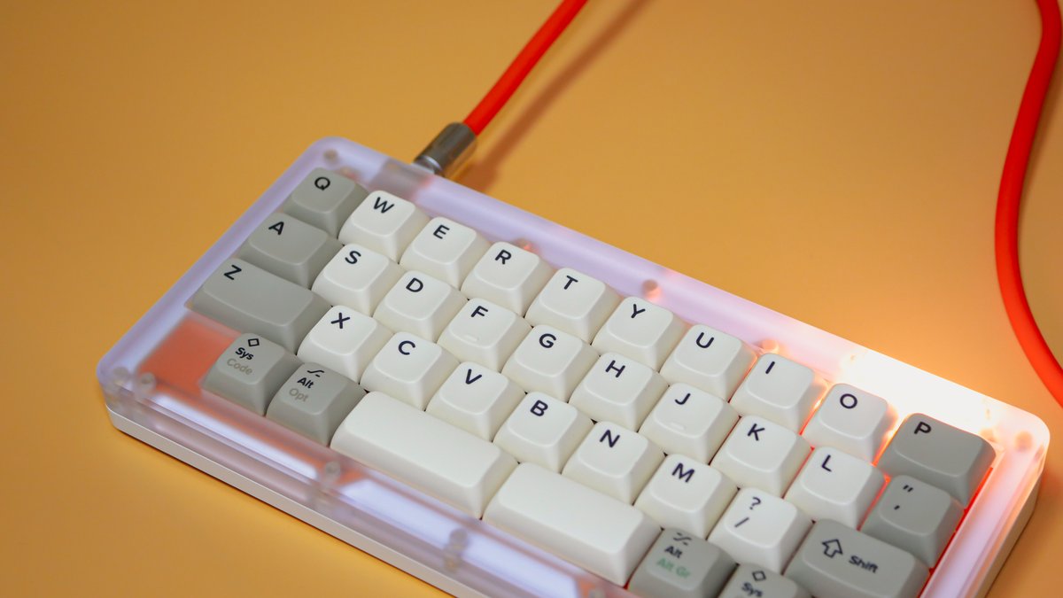 Lazydesigners apricot 自作キーボード