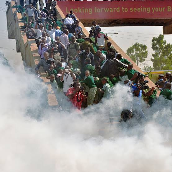 nasirkenya's tweet photo. Ruto is obsessed with hurting children. 
Began with kids from Langata protesting against land grabbing, to killing Gen Zs. Now it's harmless Butere girls. 
If you are not angry at Ruto you are the problem.
#RutoMustGo
Gen Alpha Shackles of doom kifo kisimani nakuru echoes of war https://t.co/XNRVuRWBqA