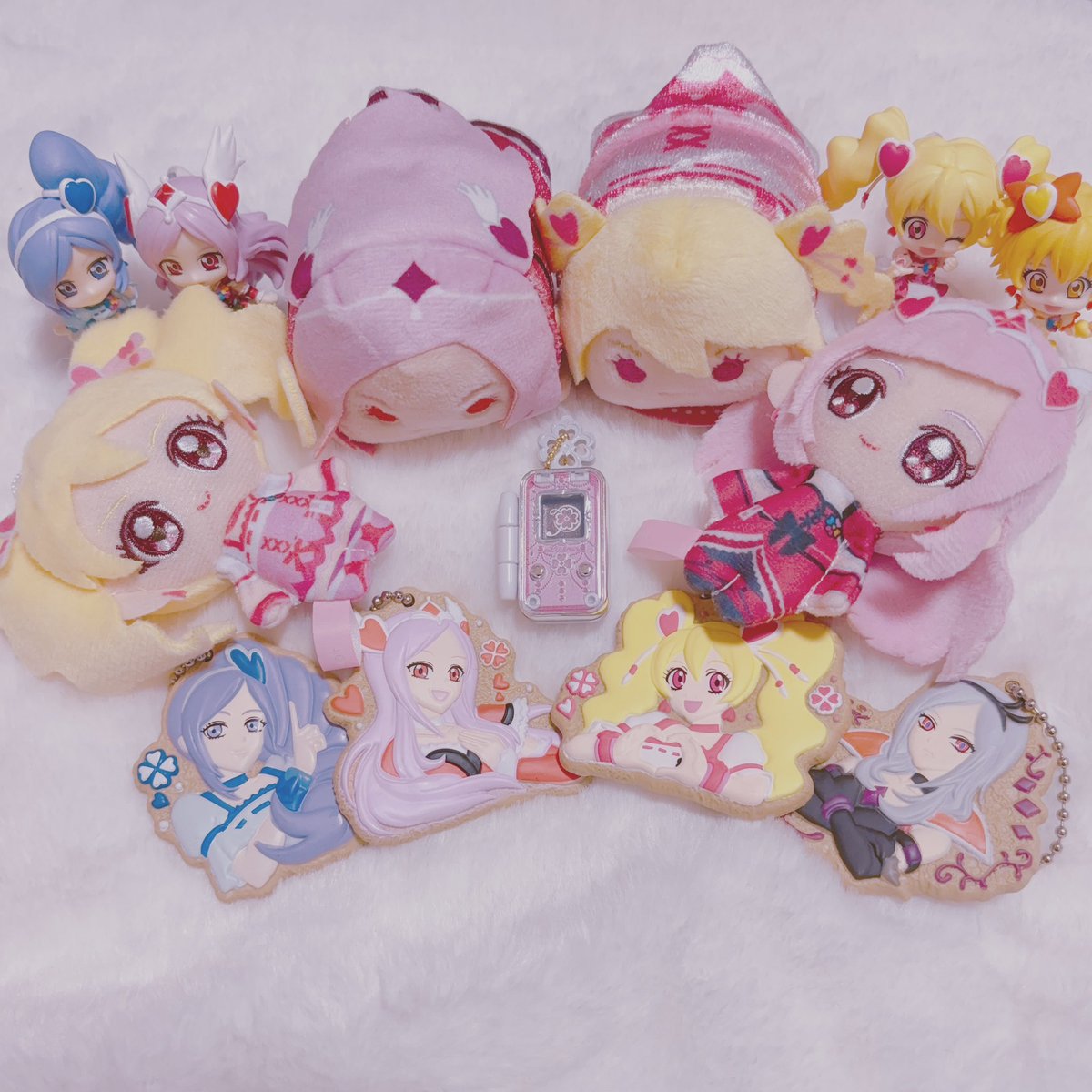 ミニチャームコレクション3🫶
リンクルンとキュアモジューレはどこかに付けたいから2つ買った🪄︎︎
最近フレプリグッズの供給多くてありがたい、、クッキーのブッキーだけまだゲットできてない😭