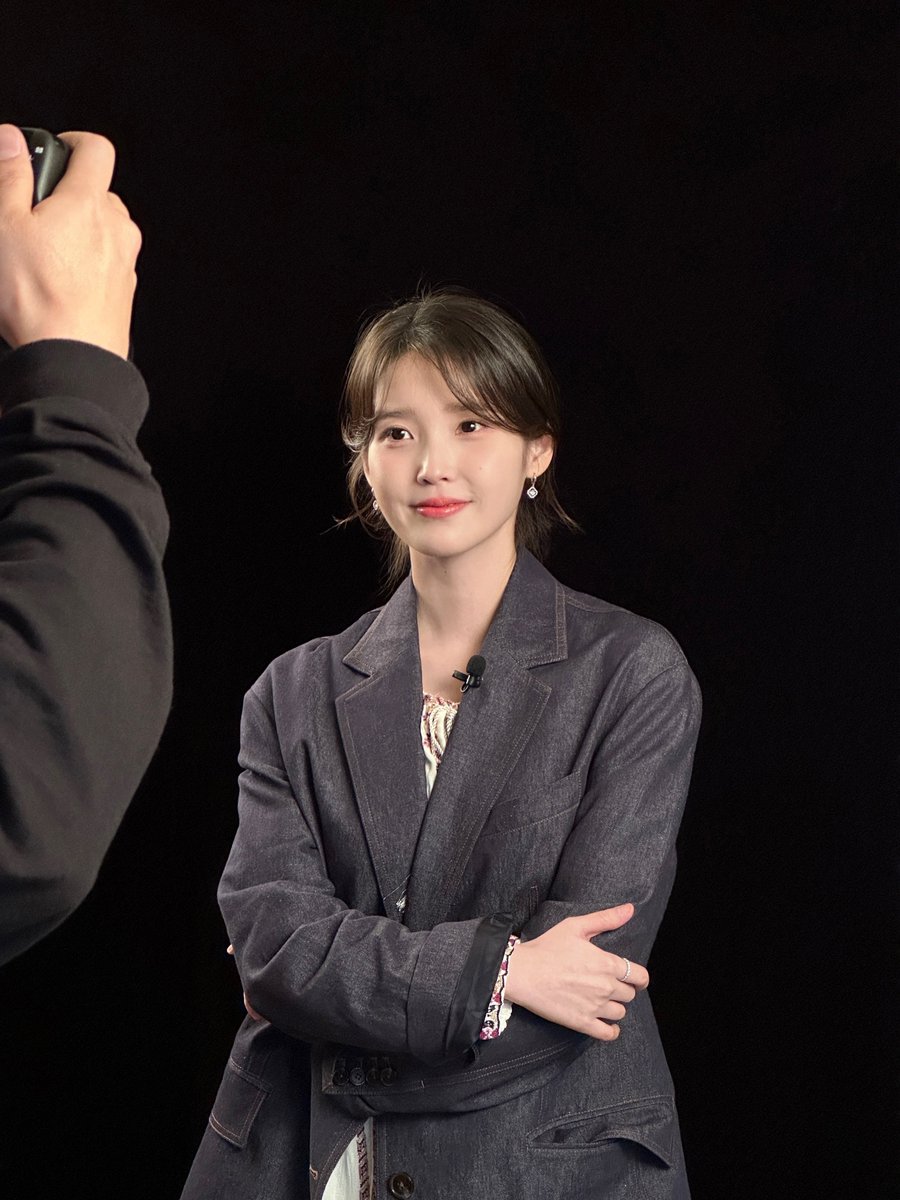 _IUofficial's tweet photo. [📷] 
250411
백은하의 주고받고

애순이 금명이 아이유를 볼 수 있는
현재진행형 콘텐츠❗❗
어쩌자고 이렇게 이쁘고,
어쩌자고 이렇게 귀여운지🍊

#아이유 #IU 
#백은하의주고받고 https://t.co/gg6s6vbRTJ