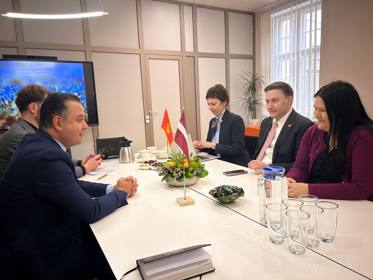 Dr. Hosam Abu Meri🇱🇻🇺🇦 (@h_abumeri) on Twitter photo Prieks Rīgā tikties ar 🇲🇪 Melnkalnes veselības ministru <a href="/VojislavSimun/">Vojislav Šimun</a> dienu pirms starptautiskās veselības aprūpes cilvēkresursu konferences.
🤝Vienojāmies parakstīt saprašanās memorandu par sadarbību onkoloģijas, kardioloģijas, mentālās veselības un skrīninga jomās. Prieks Rīgā tikties ar 🇲🇪 Melnkalnes veselības ministru <a href="/VojislavSimun/">Vojislav Šimun</a> dienu pirms starptautiskās veselības aprūpes cilvēkresursu konferences.
🤝Vienojāmies parakstīt saprašanās memorandu par sadarbību onkoloģijas, kardioloģijas, mentālās veselības un skrīninga jomās.