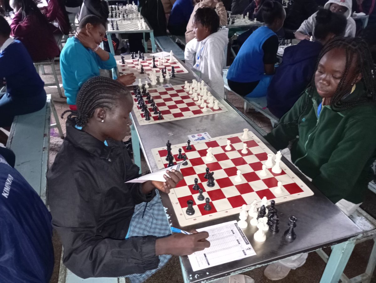 FIDESocialChess's tweet image. 12 players from Kakuma Refugee Camp took part in Kenya’s National Schools Chess Champs 🇰🇪
♟️ 3 categories
♟️ 9 rounds
♟️ Lowest score: 4/9!
💪 A journey of courage, learning & growth.
#ChessForProtection #SocialChess #YouthInChess @fide_chess
📸👇