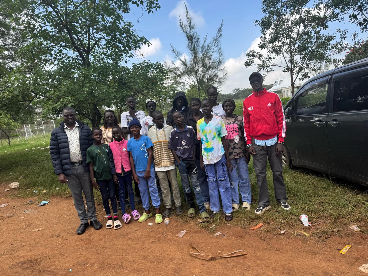 FIDESocialChess's tweet image. 12 players from Kakuma Refugee Camp took part in Kenya’s National Schools Chess Champs 🇰🇪
♟️ 3 categories
♟️ 9 rounds
♟️ Lowest score: 4/9!
💪 A journey of courage, learning & growth.
#ChessForProtection #SocialChess #YouthInChess @fide_chess
📸👇