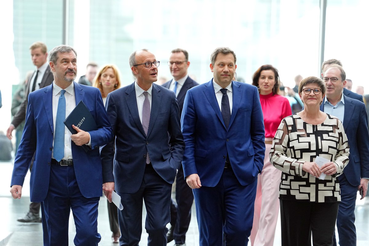 #عاجل: 🇩🇪 توصلت أحزاب الاتحاد الديمقراطي المسيحي/الاتحاد الاجتماعي المسيحي والحزب الديمقراطي الاجتماعي الألماني في #ألمانيا إلى اتفاق ائتلافي: #فريدريش_ميرز يُنتخب مستشارًا في مايو. 
1/2