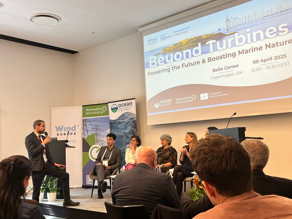 ANEV (@aneveolico) on Twitter photo ๐ LโANEV al <a href="/windeurope/">Wind in Europe</a> Annual Event di Copenaghen
Il Segretario Generale dellโANEV,<a href="/Davide_Astiaso/">Davide Astiaso Garcia</a>, รจ intervenuto al convegno โ๐๐๐ฒ๐จ๐ง๐ ๐ญ๐ฎ๐ซ๐๐ข๐ง๐๐ฌ, ๐ฉ๐จ๐ฐ๐๐ซ๐ข๐ง๐ ๐ญ๐ก๐ ๐๐ฎ๐ญ๐ฎ๐ซ๐ ๐๐ง๐ ๐๐จ๐จ๐ฌ๐ญ๐ข๐ง๐ ๐ฆ๐๐ซ๐ข๐ง๐ ๐ง๐๐ญ๐ฎ๐ซ๐โ.
#ANEV #eolico #energiapulita ๐ LโANEV al <a href="/windeurope/">Wind in Europe</a> Annual Event di Copenaghen
Il Segretario Generale dellโANEV,<a href="/Davide_Astiaso/">Davide Astiaso Garcia</a>, รจ intervenuto al convegno โ๐๐๐ฒ๐จ๐ง๐ ๐ญ๐ฎ๐ซ๐๐ข๐ง๐๐ฌ, ๐ฉ๐จ๐ฐ๐๐ซ๐ข๐ง๐ ๐ญ๐ก๐ ๐๐ฎ๐ญ๐ฎ๐ซ๐ ๐๐ง๐ ๐๐จ๐จ๐ฌ๐ญ๐ข๐ง๐ ๐ฆ๐๐ซ๐ข๐ง๐ ๐ง๐๐ญ๐ฎ๐ซ๐โ.
#ANEV #eolico #energiapulita