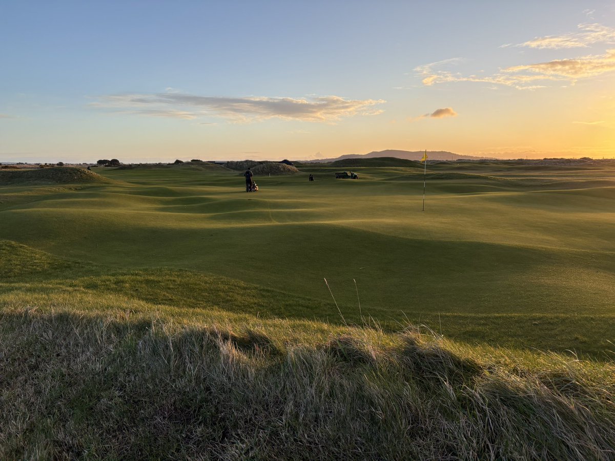 Come join the greenkeeping team <a href="/Royaldublin1/">RoyalDublin GolfClub</a>.