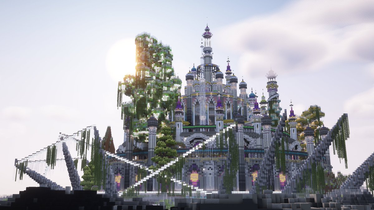 FunBuildMC's tweet image. Here's a build I made ~5 years ago that I just never posted publicly for some reason. It was never fully finished the way I envisioned it, but I might get back to it someday. I call it Mirantibus Palatium.