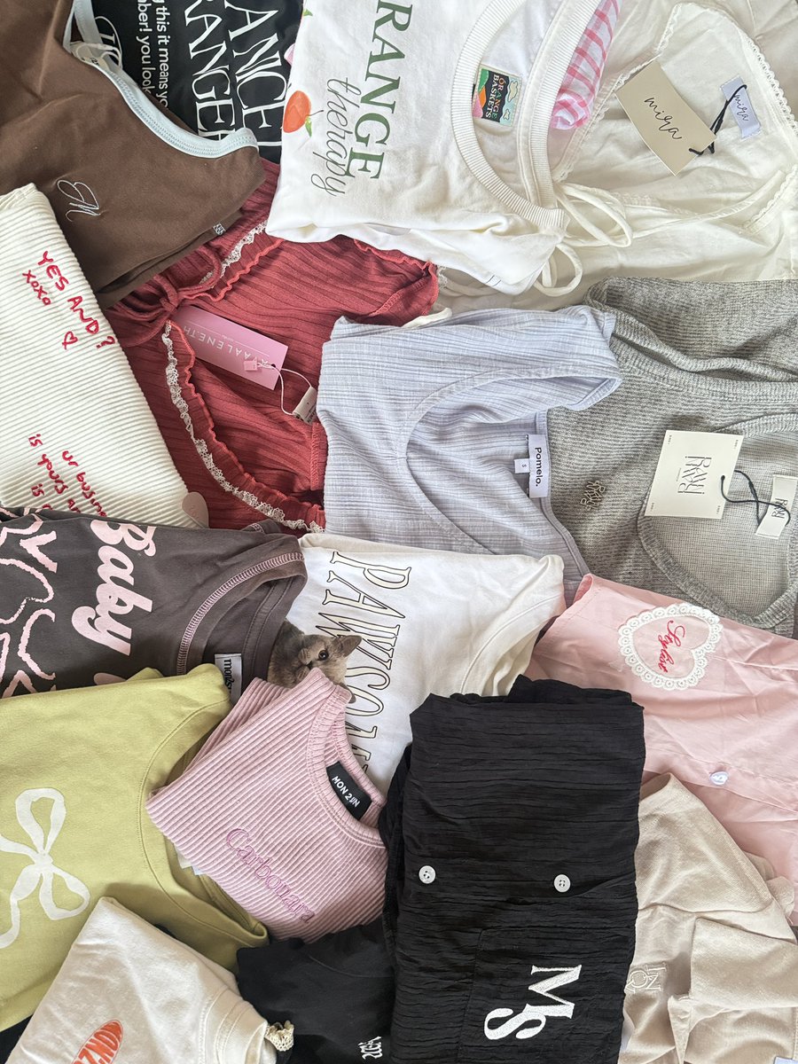 noneterna's tweet photo. มาโล๊ะตู้ส่งต่อเสื้อผ้าคับ 
ราคาน่ารักแน่นอน😻✨

ค่าส่งเหมา 50 บาท(📌รี+ปักลด10บาทคับ)
ลงวันศุกร์นี้11/4 เวลา16.00น.

ฝากอุดหนุนกับหน่อยนะคับ🥺
#เสื้อผ้ามือสอง #เสื้อผ้ามือสองราคาถูก
#ส่งต่อเสื้อผ้ามือสอง #ส่งต่อเสื้อผ้ามือ2 #ส่งต่อเสื้อผ้า #ส่งต่อเสื้อผ้ามือสองสภาพดี https://t.co/O1uoP8vl4g
