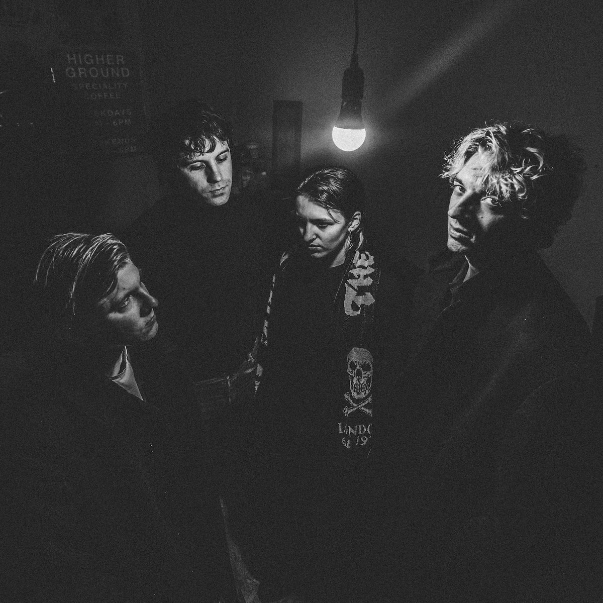 .<a href="/ddddeadset/">DDDDEADSET</a> share new single, 'Party Line' 

soundspheremag.com/news/deadset-h…