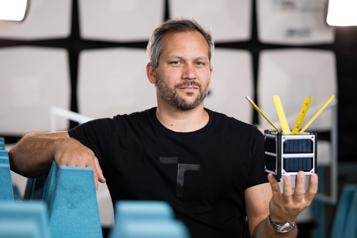 🚀 Český kosmický průmysl chce nadchnout mladou generaci.
Tomáš Götthans, garant studijního programu Space Applications, debatoval o budoucnosti vesmírného průmyslu v Česku spolu s experty ze SAB Aerospace a 5M. 🌌
🎥 Pusť si debatu: archiv.hn.cz/c1-67681220-na…
📷Jan Prokopius