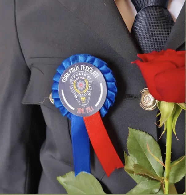 Mensubu olmaktan gurur duyduğum Türk Polis Teşkilatı’nın 180. Yılı kutlu olsun🇹🇷
#10NisanPolisHaftası